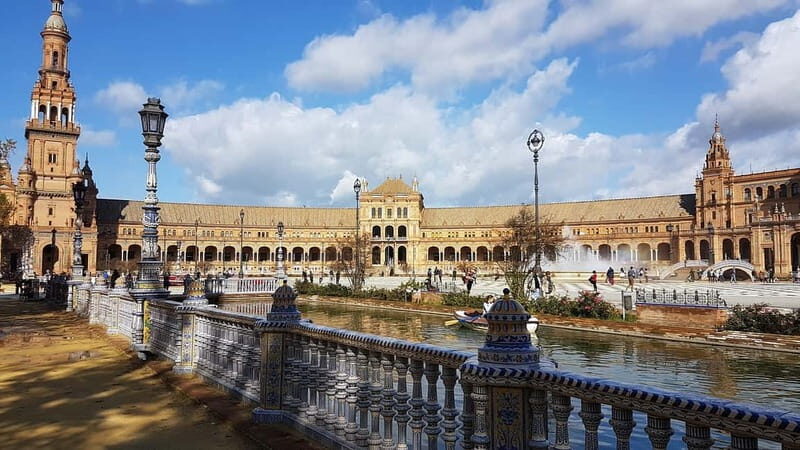 From Malaga: Seville Day Trip with Real Alcázar Tickets - Who Is This Tour Best Suited For?