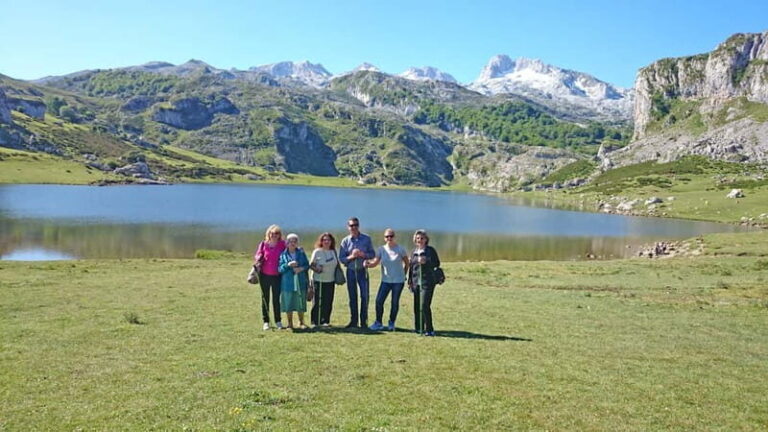 From Oviedo: Covadonga Lakes Day Tour with Guided - Transportation and Group Size
