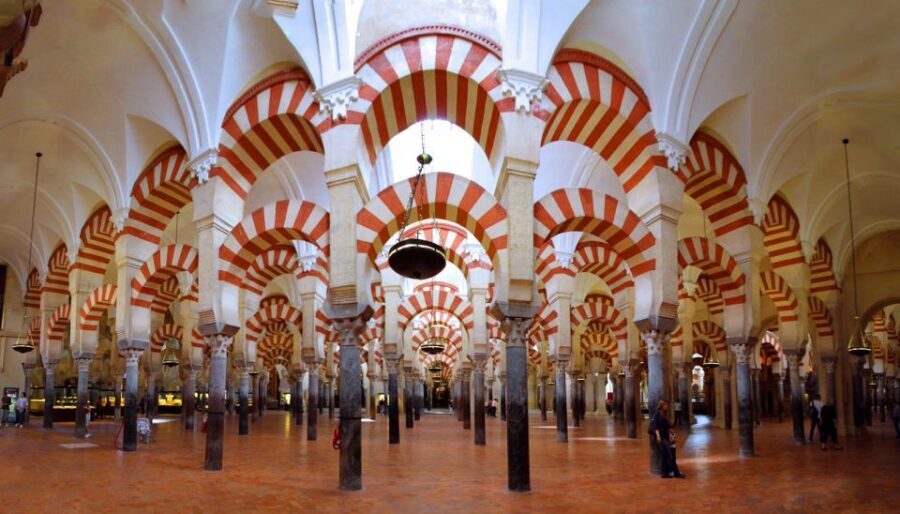 From Seville: Private Transfer to Granada and Córdoba Tour - The Transfer to Granada: Seamless and Scenic