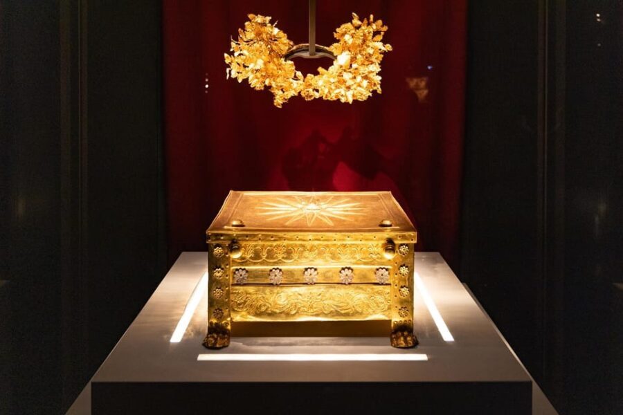 From Thessaloniki: "Macedonian Treasures" Veria-Vergina - A Detailed Breakdown of the Itinerary
