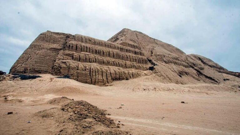 From Trujillo: Huacas de Moche, Chan & Huanchaco Beach Tour - Exploring the Archaeological Wonders