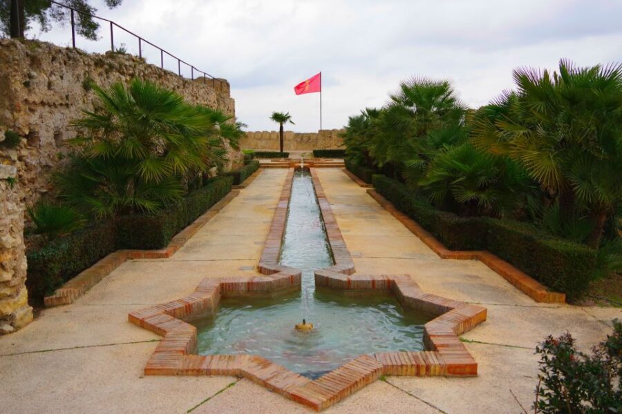 From Valencia: Guided Day Trip to Xàtiva and Anna - Who Should Consider This Tour?