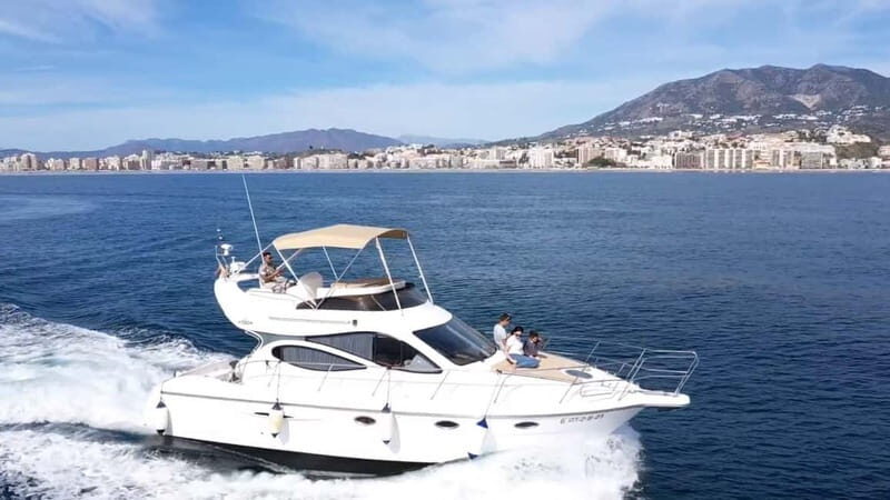 Fuengirola : 2 hours LUXURY Yacht Dolphin Trip DRINKS SNACKS - Practical Details and Tips