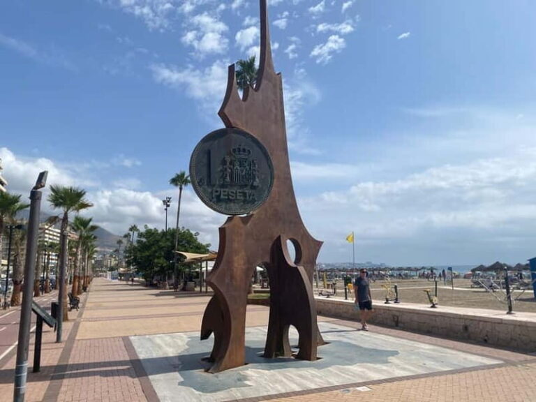 Fuengirola: Private e-bike tour in Fuengirola town and promenade - The Itinerary in Detail