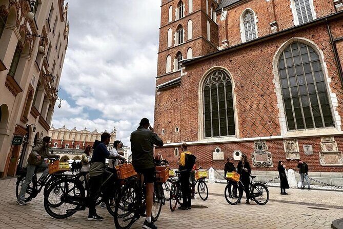 Full Bike Tour - the Old Town, Jewish Qtr & the Ghetto NEW BIKES - A Step-by-Step Look at the Itinerary