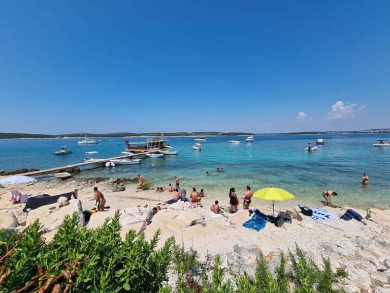 Full-Day Boat Trip, Cave Swim, lunch & Drinks - Medulin/Ceja - The Iconic Porer Lighthouse and Coastal Views