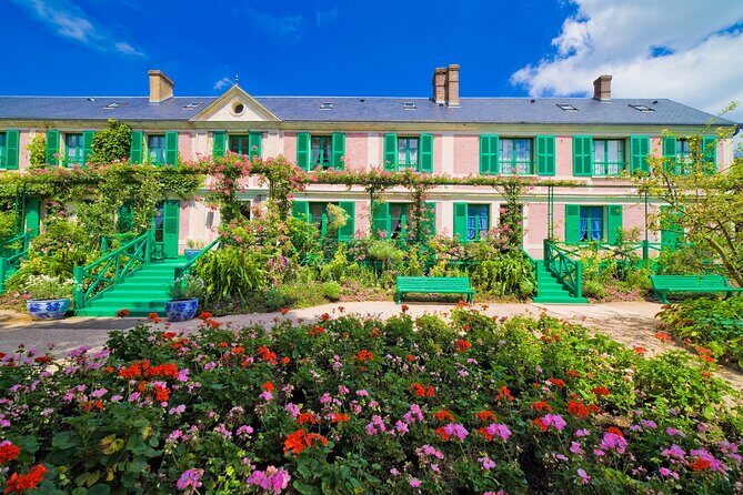 Full Day Giverny Monet's Gardens & Palace of Versailles - The Value of This Tour