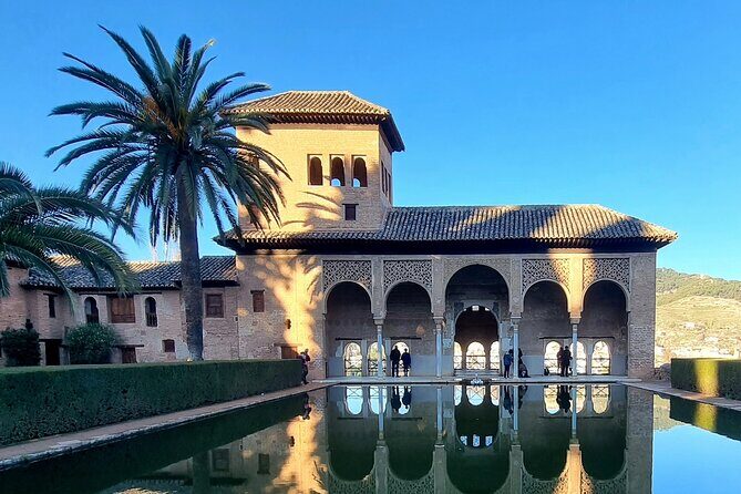 Full Day Private Tour in Alhambra from Malaga - FAQs