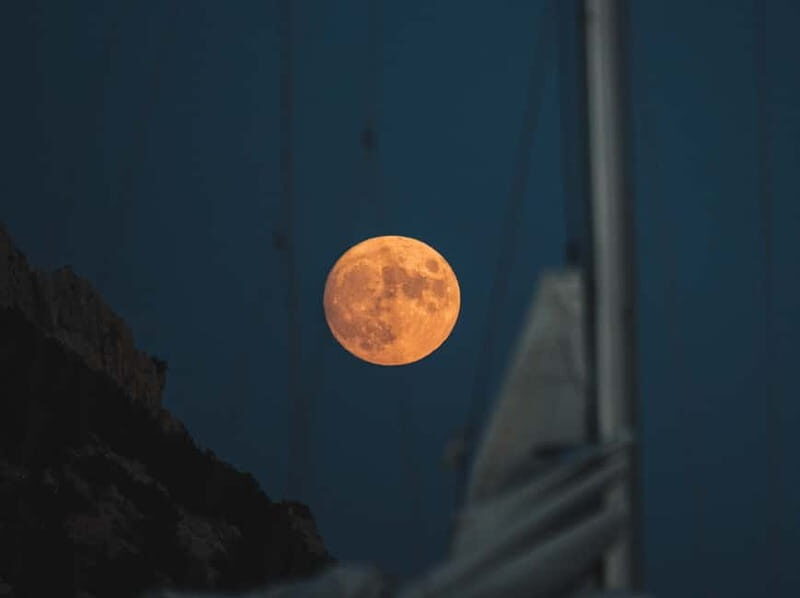 Full Moon Magic  2h Night Sailing in Sotogrande - Itinerary Breakdown