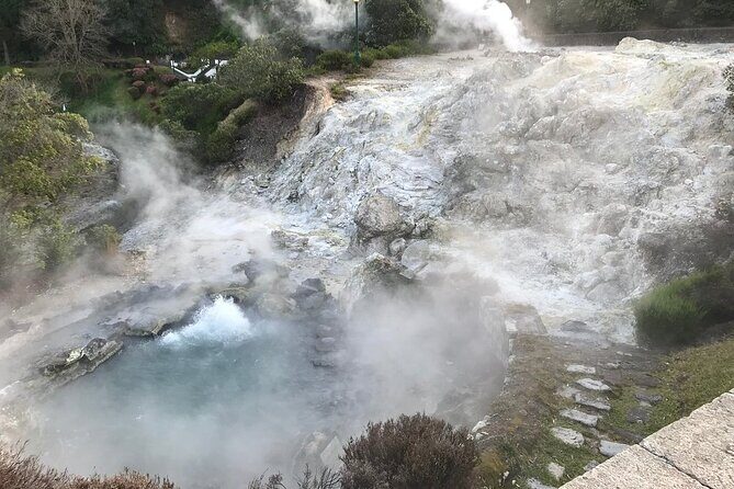 Furnas Evening Thermal Bath Small Group Tour with Dinner - The Guide and Group Dynamic