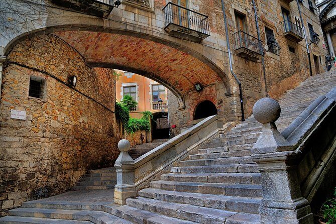 Game of Thrones: Medieval Girona Private Tour with Hotel pick-up - Who Should Consider This Tour?