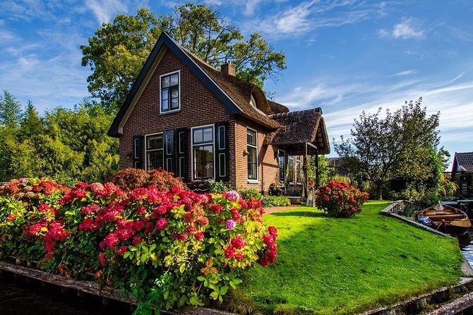 Giethoorn Day Private Tour & Boat Trip - Authenticity and Value