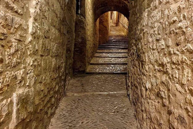 Girona Guided Tour with Cathedral, Arab Baths & St Feliu Basilica - Authentic Experiences and Practicalities