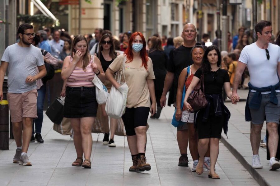 Girona: Guided Walking Tour with Attraction Entry Tickets - Final thoughts: Is this tour right for you?