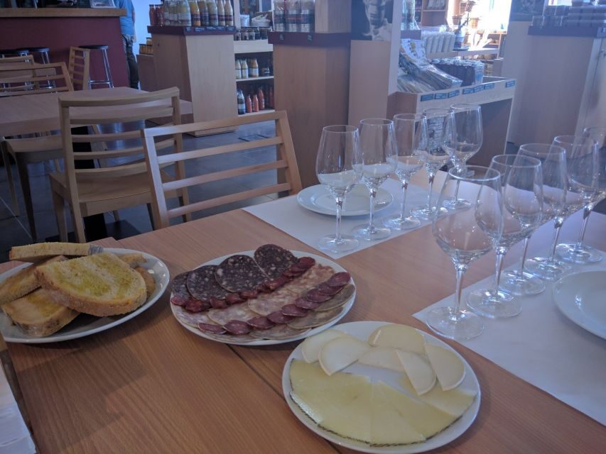 Girona: Local Wineries Tour with Breakfast and Wine Tasting - Logistics and Practicalities