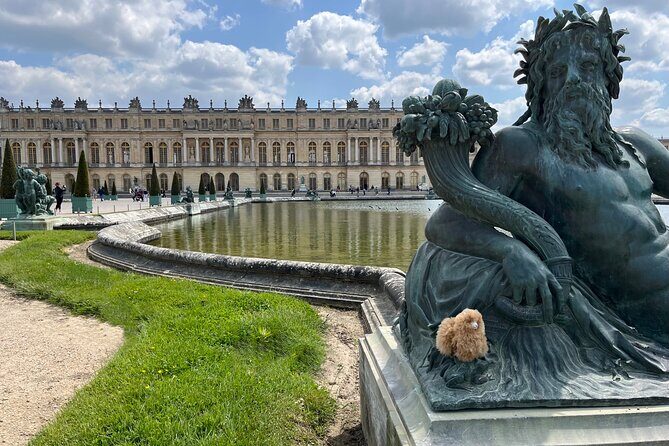 Giverny & Versailles Private Guided Tour with Ticket Entry - Authentic Experiences Based on Reviews