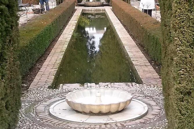 Going to Alhambra? 3 hrs Private Tour! Skip the long lines to visit the Alhambra - Who Should Consider This Tour?