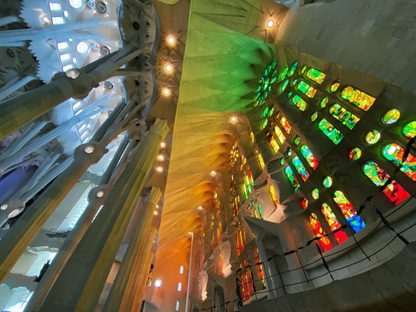 Gothic Paths, Tapas & Sagrada Familia. Private Tour - Authentic Experiences and Genuine Insights