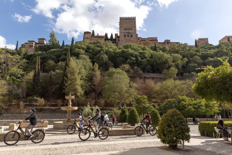 Granada: Albaicin and Sacromonte E-Bike Tour - Who Should Consider This Tour?
