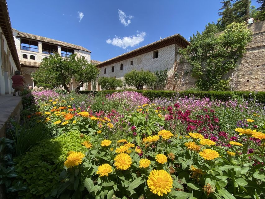 Granada: Alhambra, Alcazaba, and Generalife Private Tour - The Practical Details