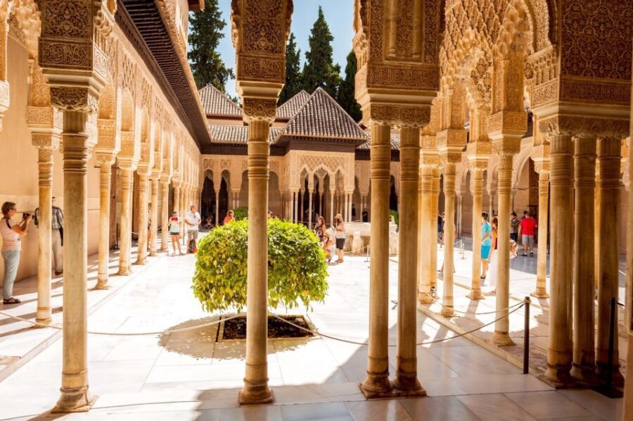Granada: Alhambra Complex Guided Tour Options - The Value of a Guided Tour at the Alhambra