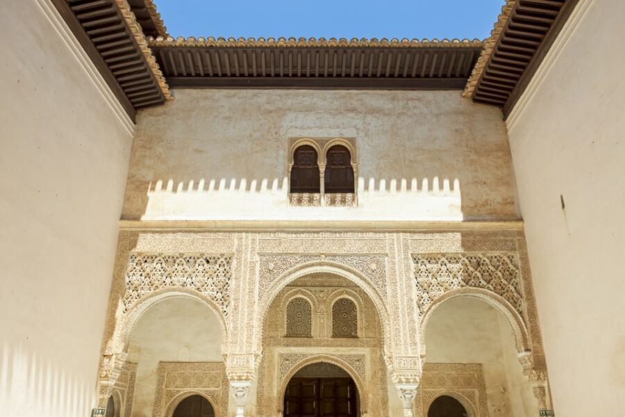 Granada: Alhambra, Nasrid, and Generalife Private Tour - Who Should Consider This Tour?