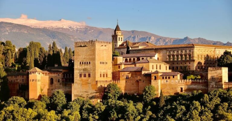 Granada: Alhambra & Nasrid Palaces Small Group Guided Tour - What to Expect from the Tour