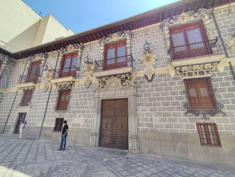 Granada: City center and Albaicin Private Tour - Why This Tour Offers Good Value