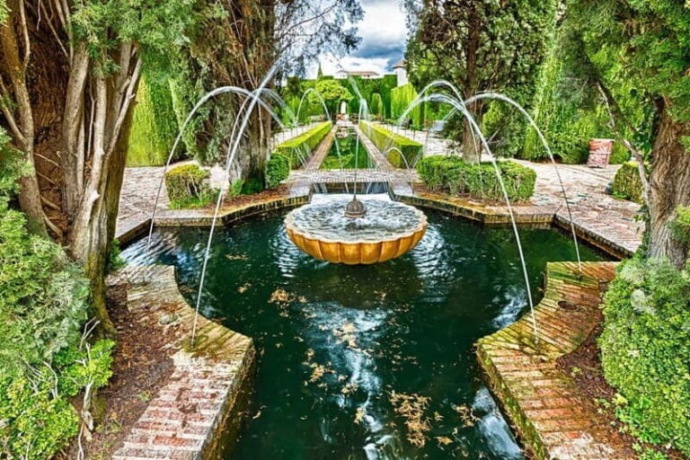Granada: Gardens of the Alhambra and Generalife Regular Tour - Who Will Love This Tour?
