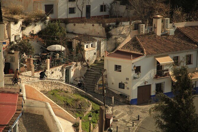 Granada Highlights Tour with Tapas Breaks by Electric Bike - A Detailed Look at the Granada Highlights Tour