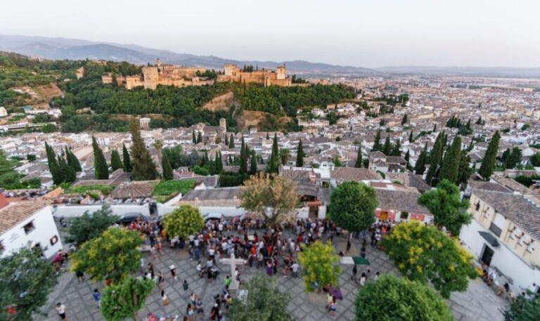 Granada: Private Fast-Track Alhambra and Albaicin Tour - Who Is This Tour Best For?