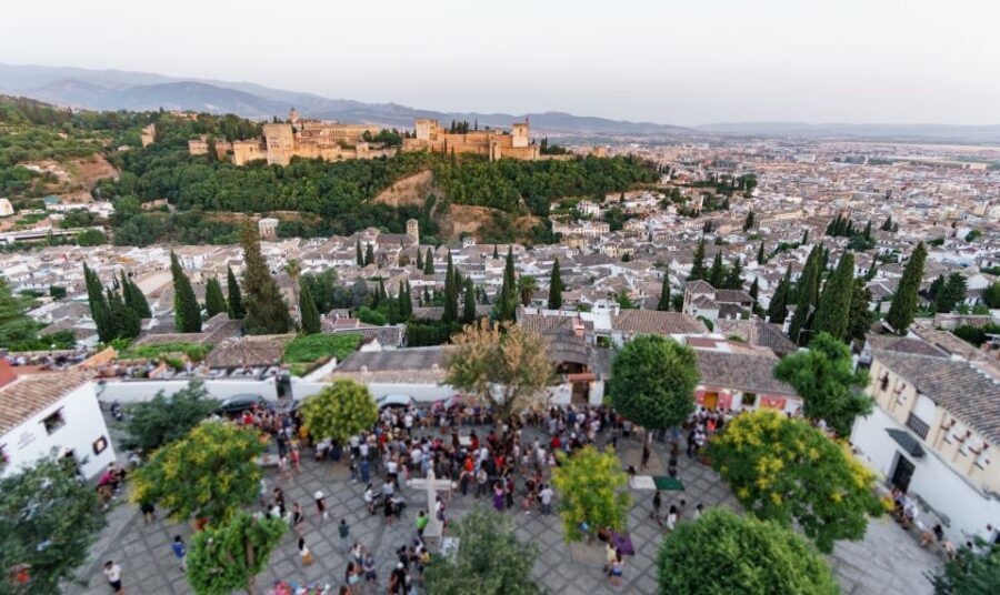 Granada: Private Fast-Track Alhambra and Albaicin Tour - Who Is This Tour Best For?