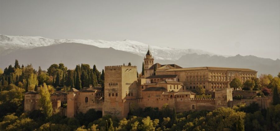 Granada: Private Tour of Albaicín, Sacromonte and Viewpoints - A Closer Look at the Tour Experience
