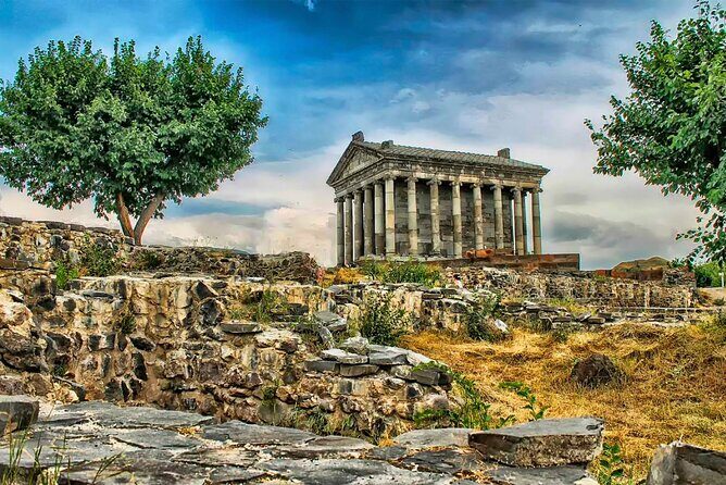 Group Tour: Khor Virap, Garni temple, Geghard, Lavash baking - An In-Depth Look at the Armenia Full-Day Tour Experience