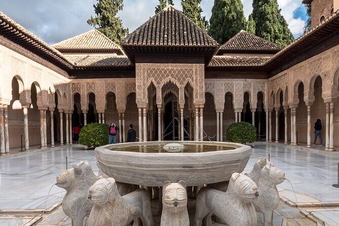 Guided tour of Alhambra and Generalife with Nasrid Palaces - FAQs: Your Practical Questions Answered