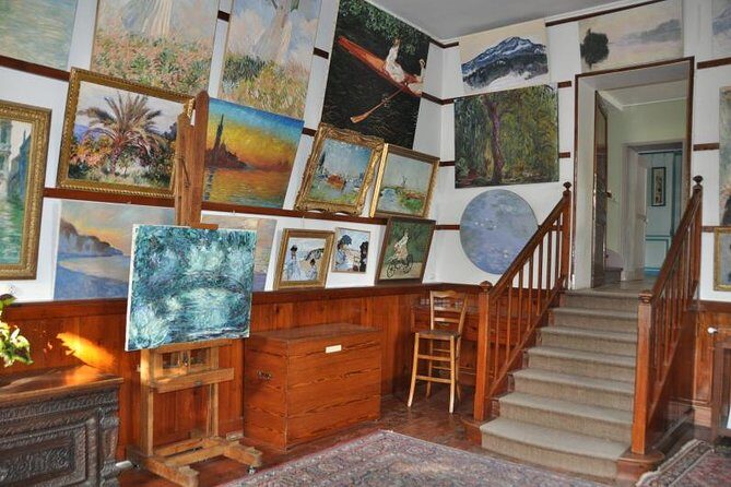 Guided tour of Claude Monet's house in Giverny by private car from Paris - Authenticity and the Monet Experience