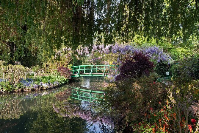 Guided Tour of Monet's Gardens/small group - A Detailed Look at the Monet Garden Tour