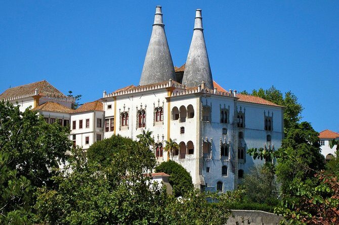 Guided Tour to Sintra, Pena, Regaleira, Cabo da Roca and Cascais - Who Is This Tour Best For?