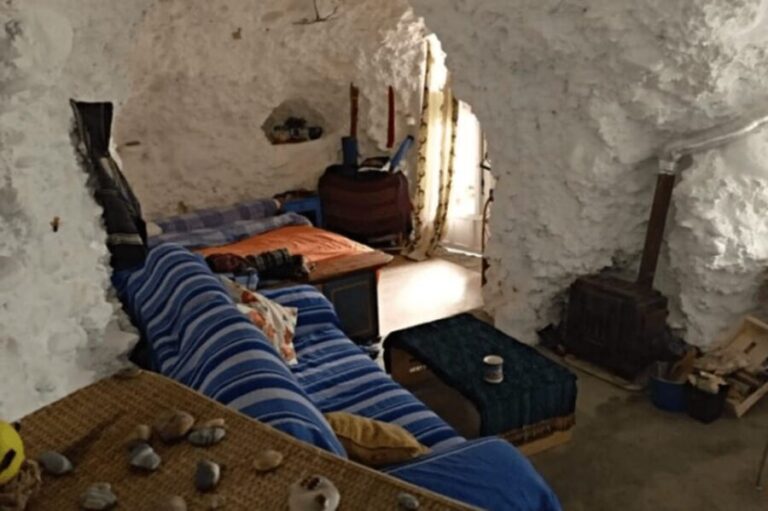 Gypsy life: Sacromonte and the caves private tour - Frequently Asked Questions