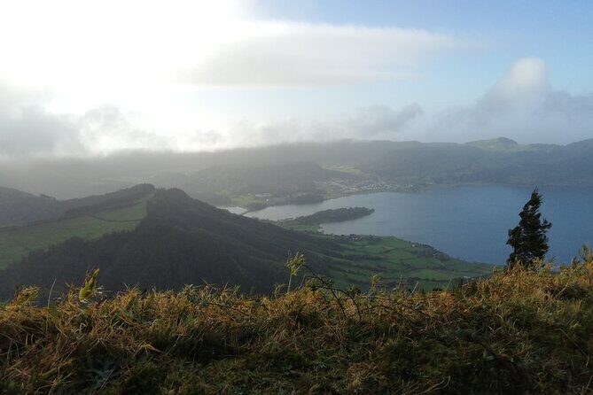 Half-Day 4x4 Tour to Lagoa das Sete Cidades - Setting the Scene: São Miguel’s Volcanic Heart
