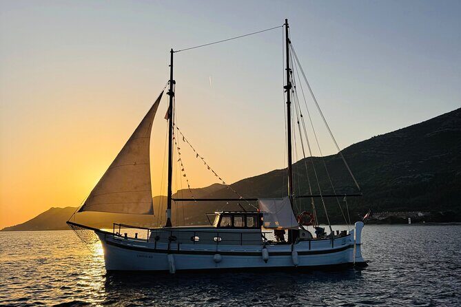 HalfDay Traditional Boat Tour in Korula Archipelago