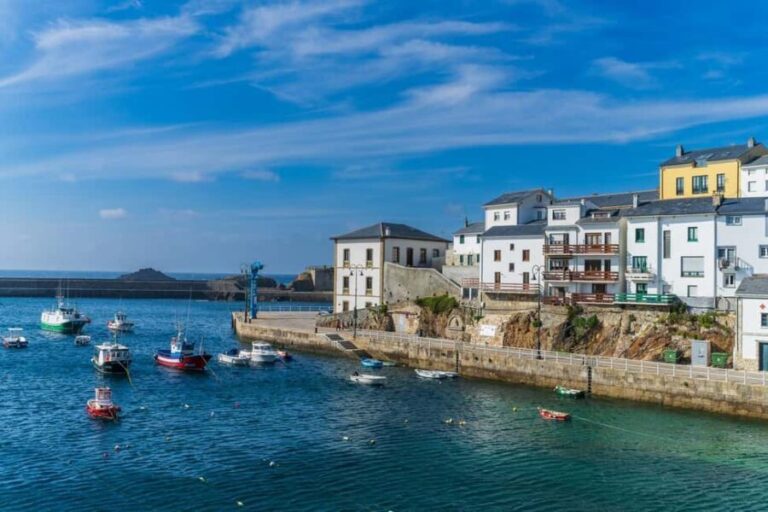 Hello Cadiz: Private 2-Hour Intro City Walk with Local Guide - The Authenticity of a Local Guide