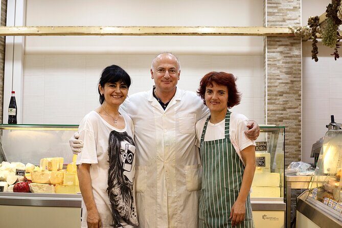 Heraklion Food Stories Walking Tour with 8 local-favorite stops - A Deep Dive into the Heraklion Food Stories Walking Tour