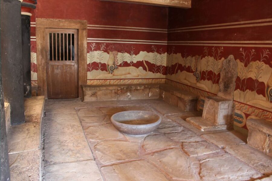 Heraklion, Knossos & Minoan Culture Show - Who Will Love This Tour?