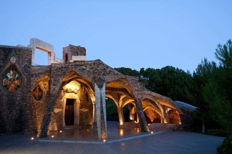 Highlights Guided visit to Gaudi's Crypt and Colonia Güell - Final Thoughts