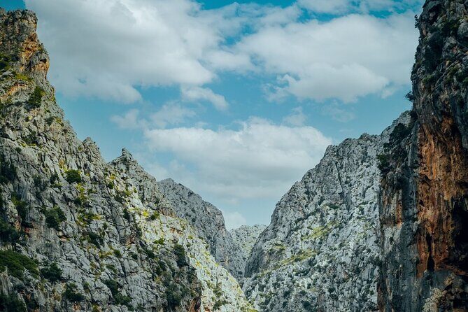 Hike the canyon of Torrent de Pareís - The Sum Up