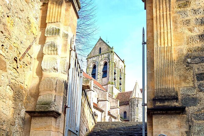 Hiking Adventure in Van Gogh's Footsteps with 6 miles walk - The Benefits of Guided Hiking