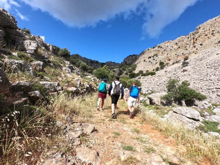 Hiking Tour Exploring Lindos - An In-Depth Look at the Hiking Tour in Lindos