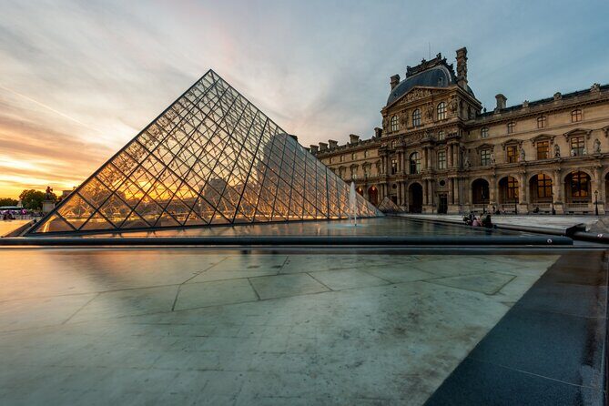 Historic Paris: Exclusive Private Tour with a Local Expert - What Sets This Tour Apart
