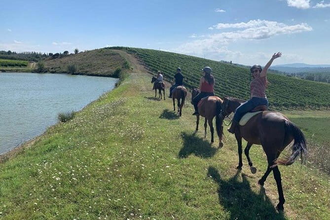 Horseback Ride in S.Gimignano with Tuscan Lunch Chianti Tasting - Discovering Tuscany’s Charms: A Complete Breakdown of the Tour